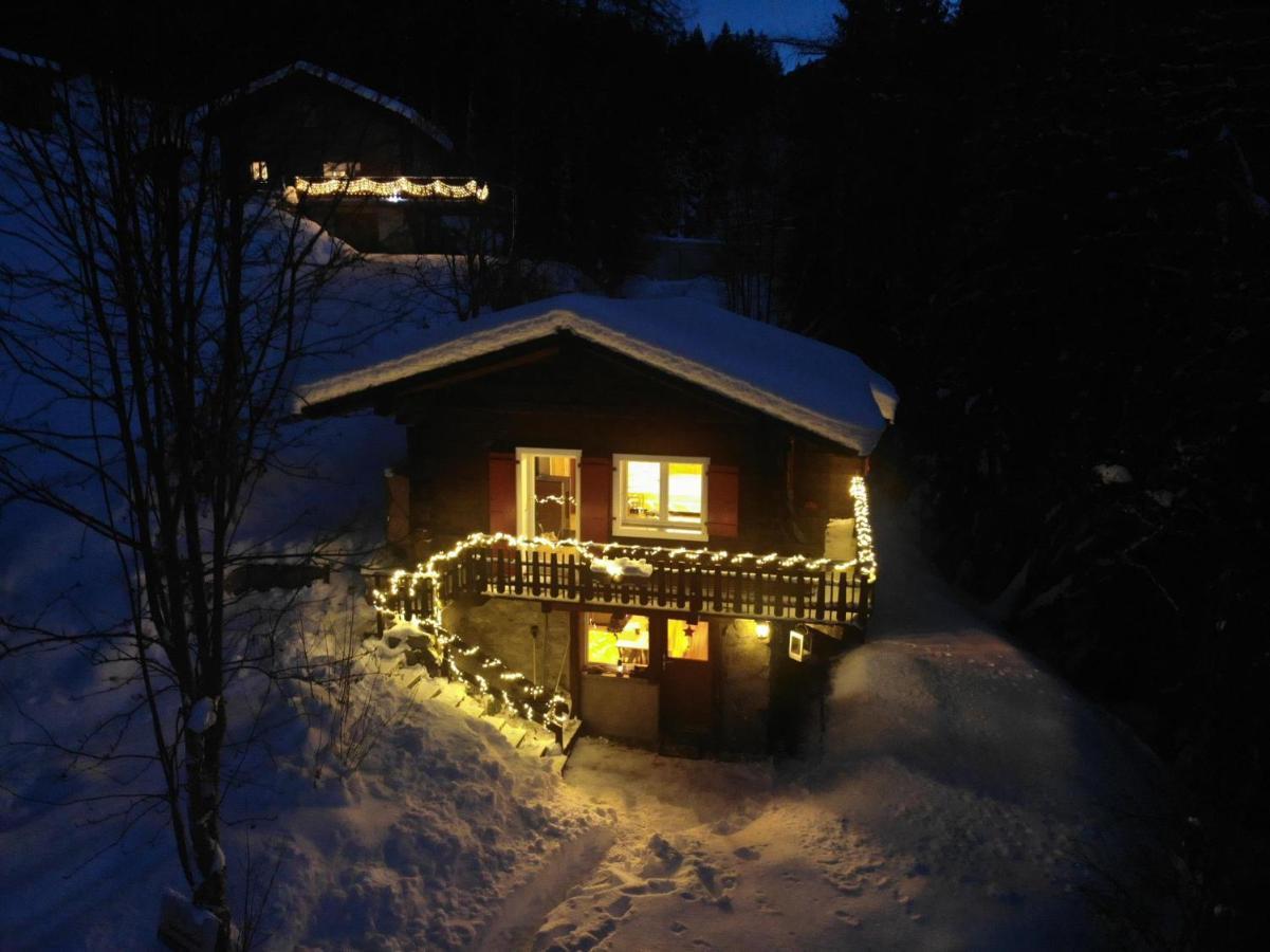 Petit Chalet Rustique Et Bucolique Bovernier Экстерьер фото