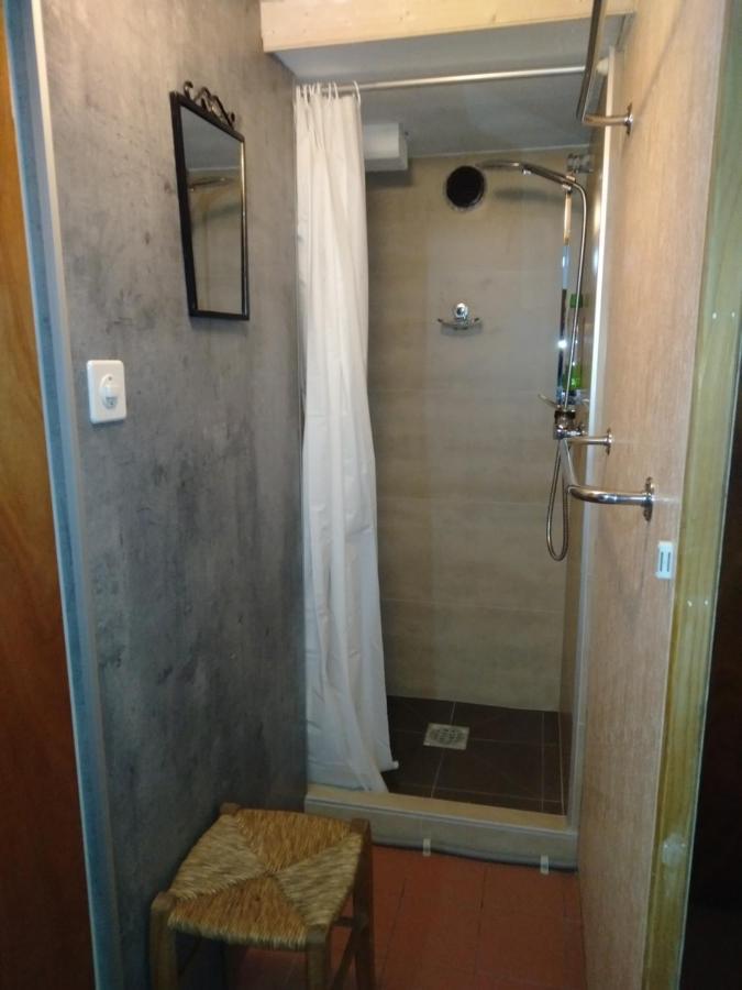 Petit Chalet Rustique Et Bucolique Bovernier Экстерьер фото