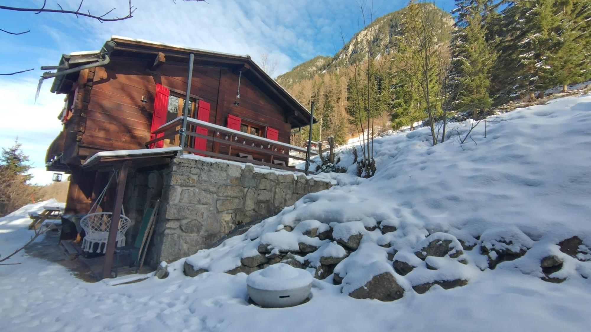 Petit Chalet Rustique Et Bucolique Bovernier Экстерьер фото