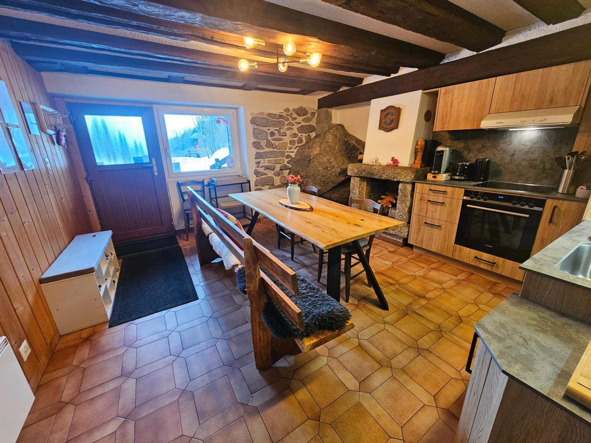 Petit Chalet Rustique Et Bucolique Bovernier Экстерьер фото